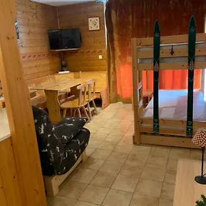 155 Piste Dans Mon Canape Apartment